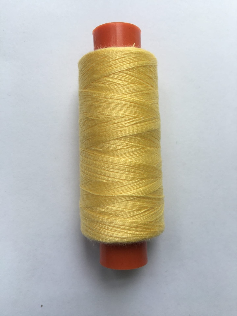 Нитки швейные - 134. Цвет желтый