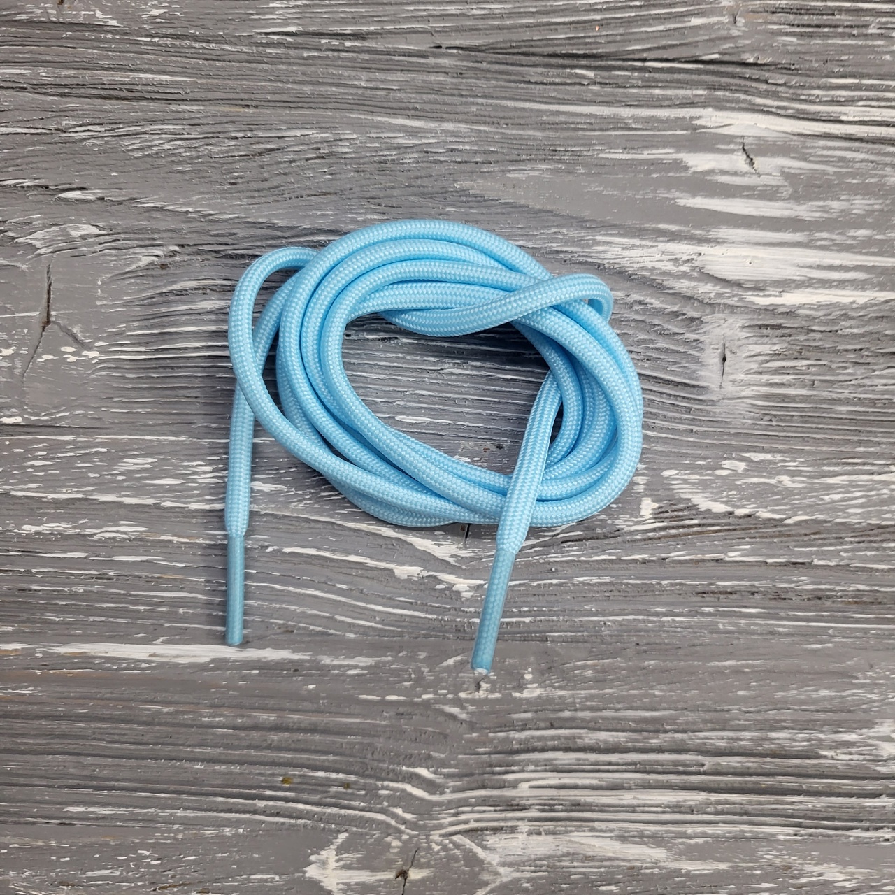 Шнурок светящийся голубой длина 120 см 